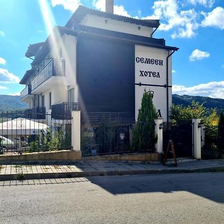 טריאבנה Family Hotel Bela מראה חיצוני תמונה
