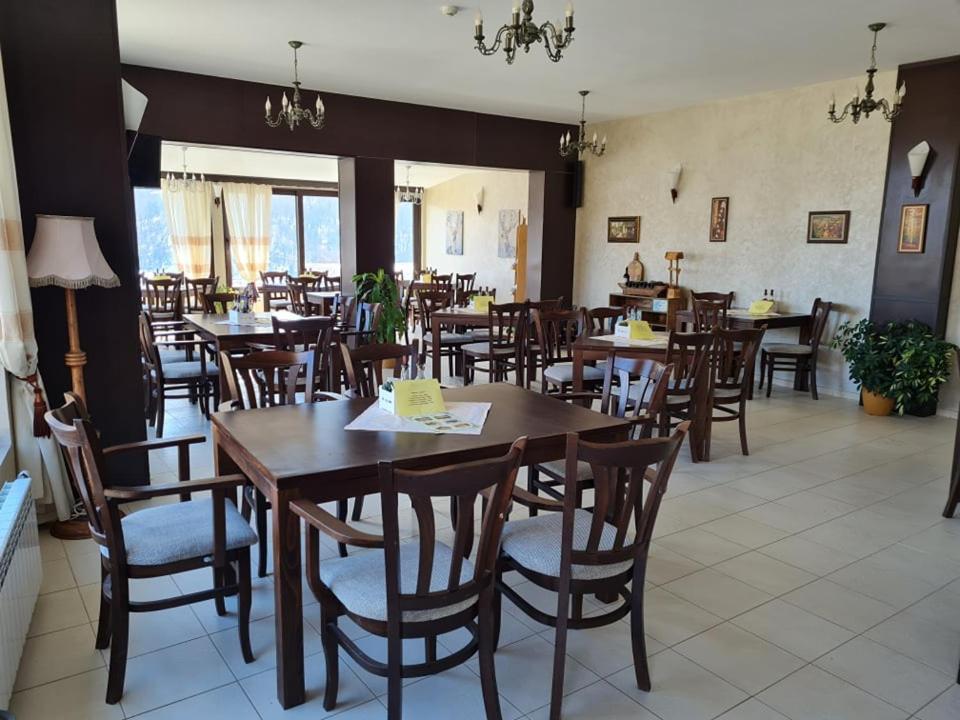 טריאבנה Family Hotel Bela מראה חיצוני תמונה